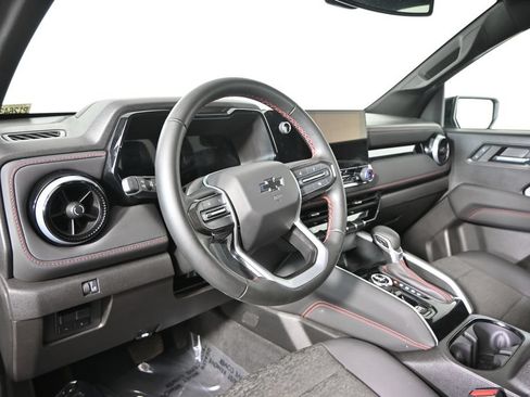 Used 2023 Chevrolet Colorado Z71 w/ Z71 Convenience Package 2 AWD/4WD image 22