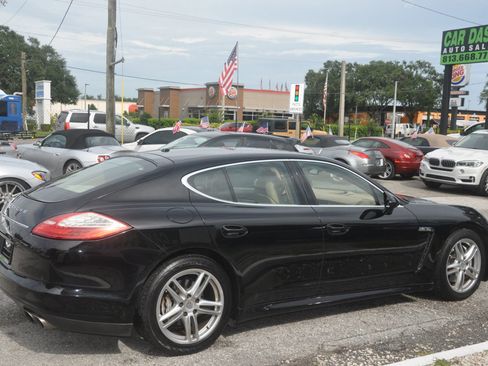 Used 2013 Porsche Panamera 4S image 11