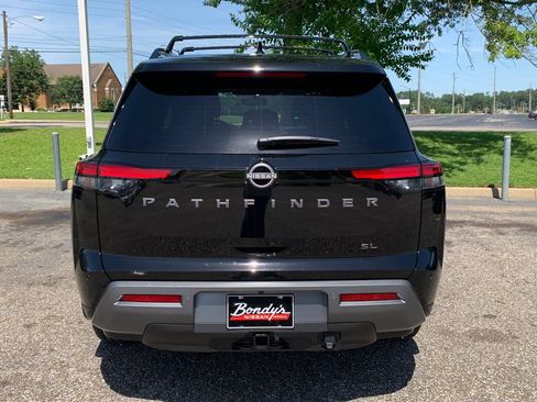 New 2026 Nissan Pathfinder SL w/ SL Premium Package FWD image 4