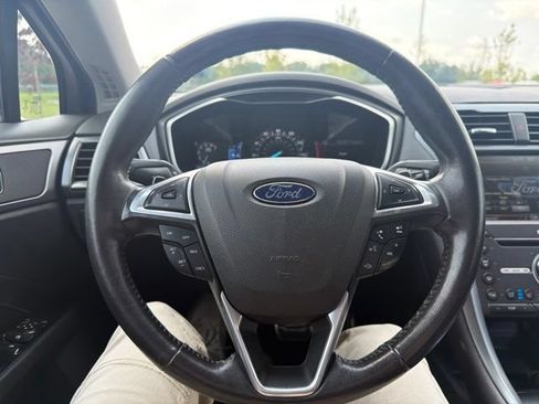 Used 2016 Ford Fusion Titanium FWD image 44