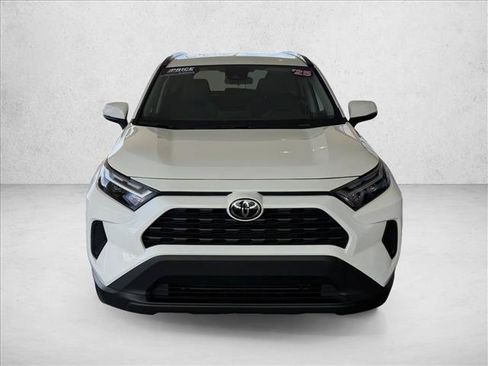 Used 2025 Toyota RAV4 XLE FWD image 7