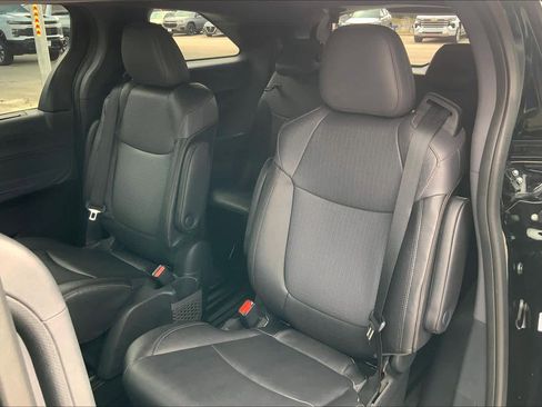 Used 2024 Toyota Sienna XLE Woodland Edition image 20