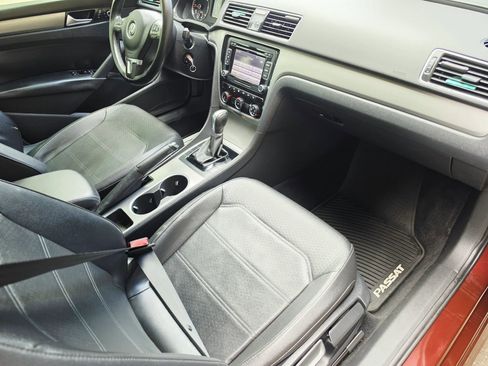 Used 2014 Volkswagen Passat TDI SE FWD image 11