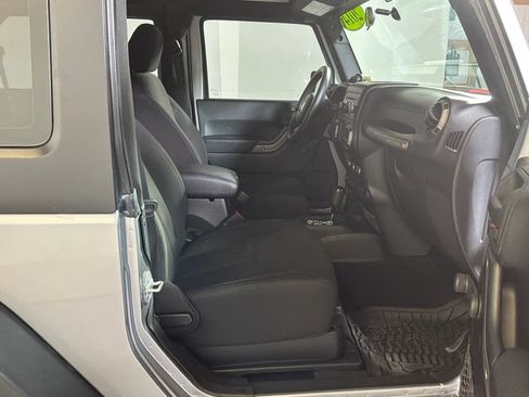 Used 2014 Jeep Wrangler Sport AWD/4WD image 19