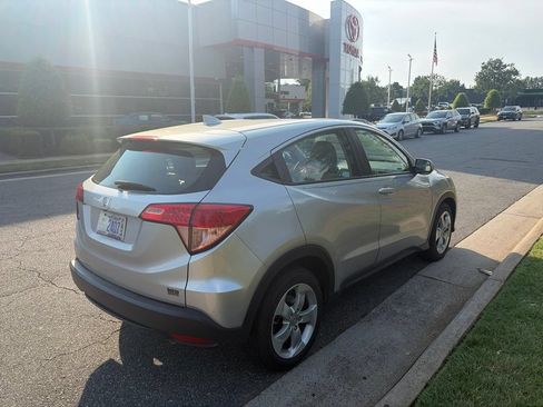 Used 2016 Honda HR-V LX image 5