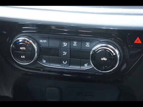 New 2026 Chevrolet Trax LT w/ Driver Confidence Package FWD image 9