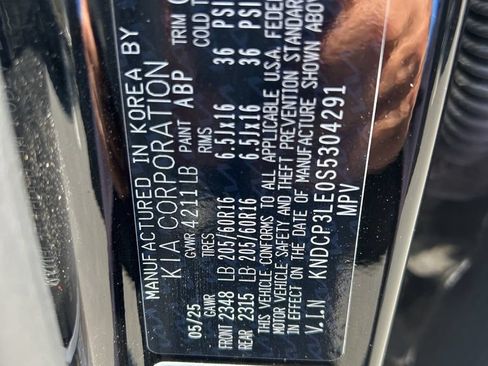 Used 2025 Kia Niro LX FWD image 3