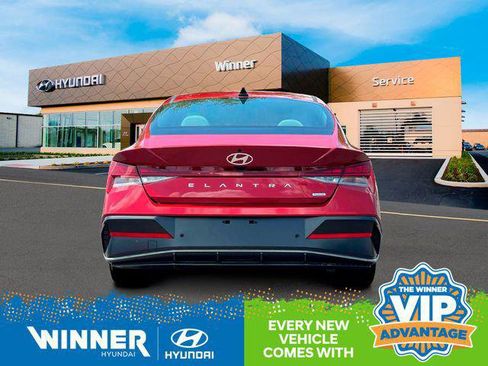 New 2025 Hyundai Elantra Limited image 7