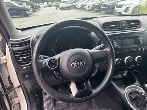 Used 2016 Kia Soul image 13