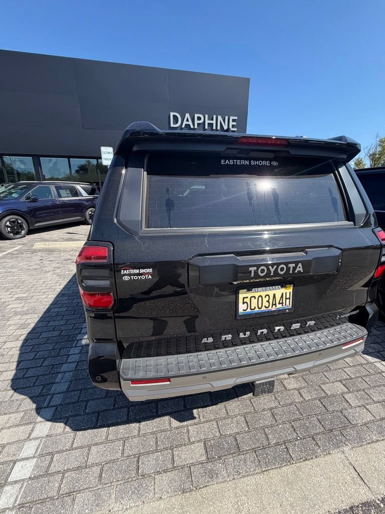 Used 2025 Toyota 4Runner Limited AWD/4WD image 11