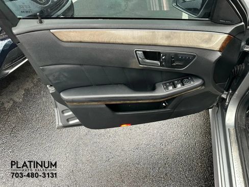 Used 2010 Mercedes-Benz E 350 4MATIC Sedan image 16