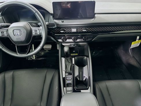 Used 2025 Honda Accord Sport image 18