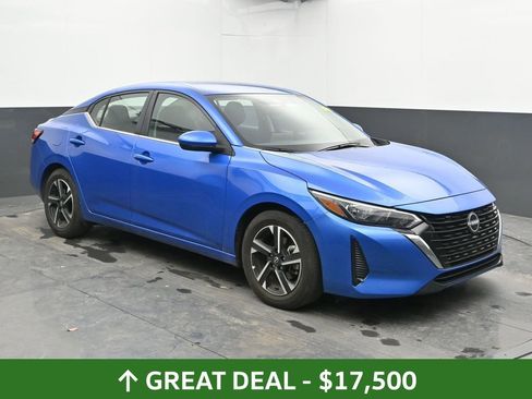 Used 2025 Nissan Sentra SV image 4