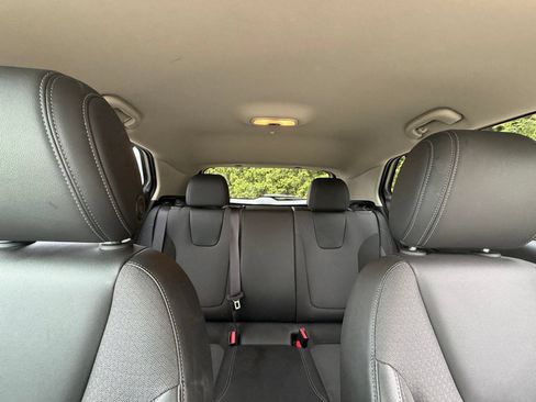 Used 2024 Buick Encore GX Preferred FWD image 3