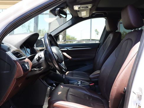 Used 2019 BMW X1 xDrive28i w/ Convenience Package AWD/4WD image 39