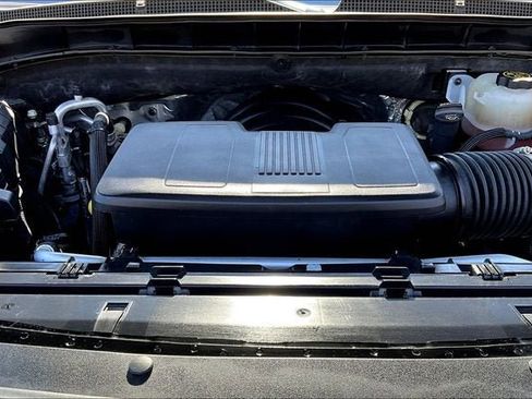 Certified 2023 Chevrolet Suburban High Country AWD/4WD image 9