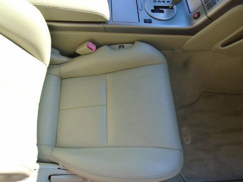 Used 2004 INFINITI G35 Coupe w/ Premium Pkg image 18