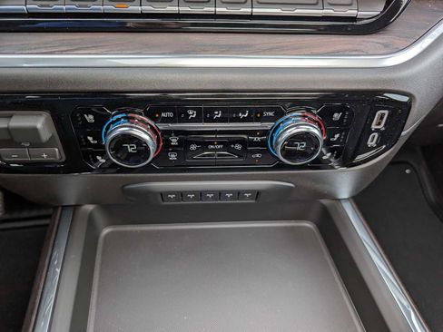 New 2026 GMC Sierra 3500 SLT w/ SLT Premium Package AWD/4WD image 28