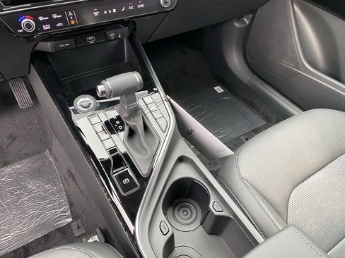 New 2026 Kia Niro SX image 19