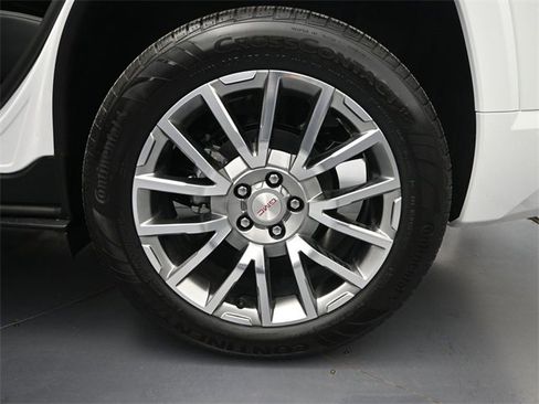 New 2026 GMC Terrain Denali image 13