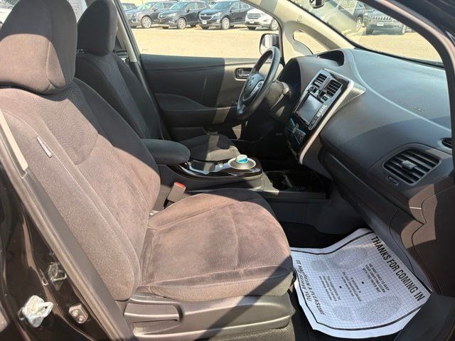Used 2014 Nissan Leaf SV w/ Premium Package FWD image 19