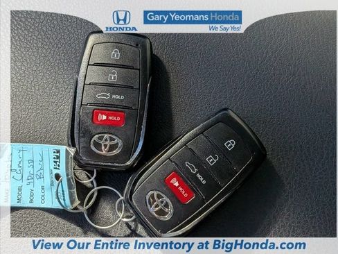 Used 2025 Toyota Camry LE w/ Convenience Package FWD image 32