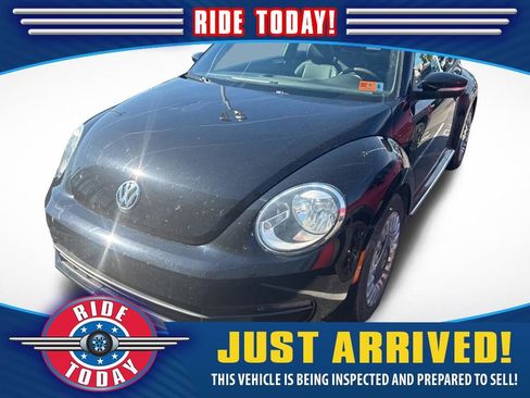 Used 2016 Volkswagen Beetle 1.8T SE FWD image 1