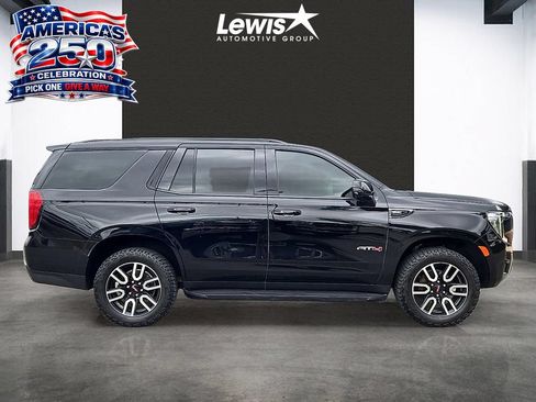 Used 2024 GMC Yukon AT4 w/ Technology Package AWD/4WD image 5