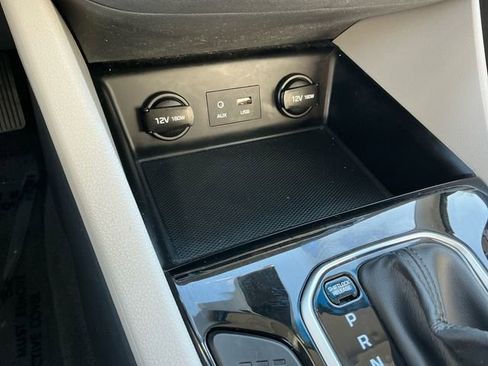 Used 2019 Hyundai Ioniq Limited image 24