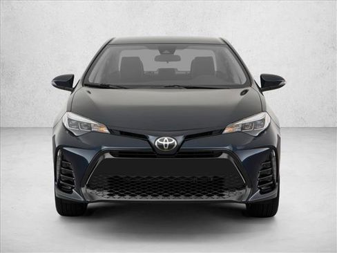 Used 2018 Toyota Corolla SE image 2
