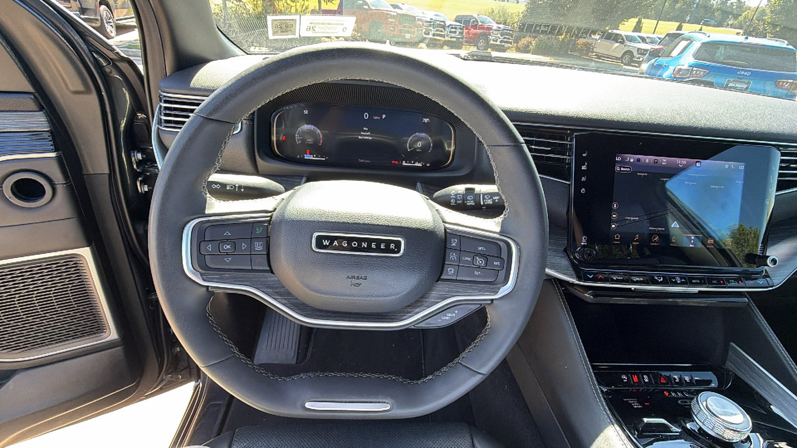 Used 2024 Jeep Wagoneer L Series II w/ Flexible Seating Group AWD/4WD image 27