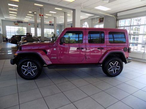 Certified 2024 Jeep Wrangler Unlimited Sahara AWD/4WD image 4