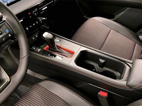 New 2026 Nissan Kicks SR w/ Cold Weather Package image 8