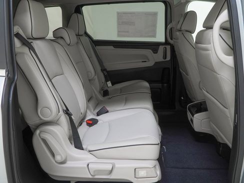 New 2026 Honda Odyssey Touring image 48