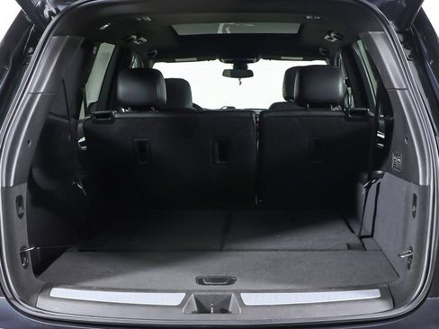 Used 2022 Cadillac XT6 Premium Luxury image 17