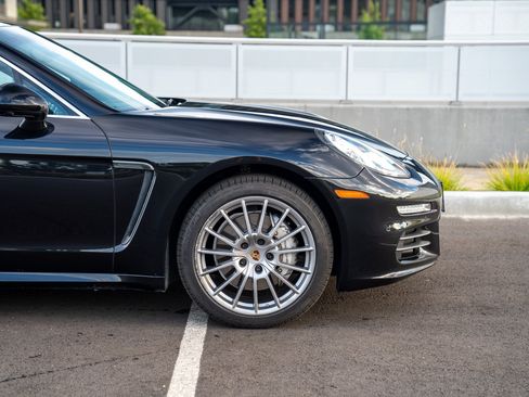 Used 2015 Porsche Panamera 4S AWD/4WD image 9