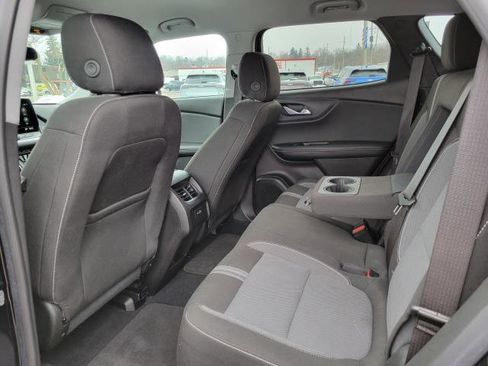 Used 2025 Chevrolet Blazer LT image 23