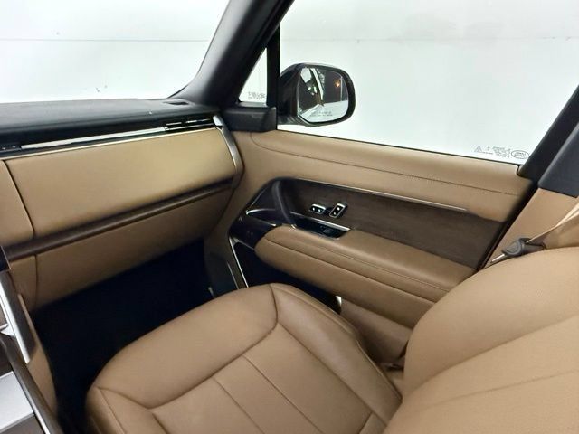 Certified 2025 Land Rover Range Rover Autobiography AWD/4WD image 18