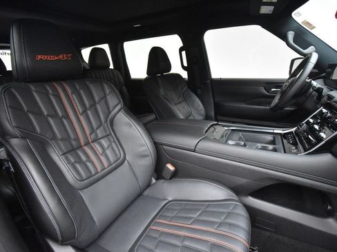 Used 2026 Nissan Armada PRO-4X AWD/4WD image 21