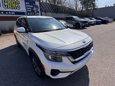 Used 2021 Kia Seltos LX AWD/4WD image 7