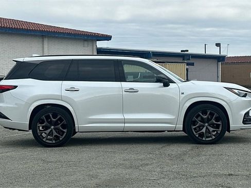 Used 2026 Lexus TX 500h AWD w/ Technology Package image 3