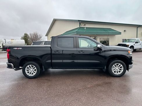 Used 2023 Chevrolet Silverado 1500 LT image 33
