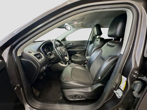 Used 2018 Jeep Compass Latitude w/ Popular Equipment Group AWD/4WD image 13