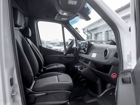 Used 2026 Mercedes-Benz Sprinter 2500 image 18