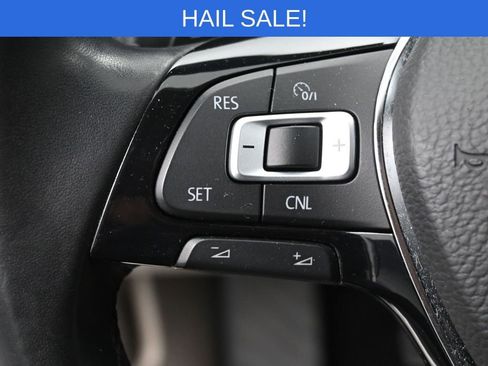 Used 2018 Volkswagen Golf S image 16