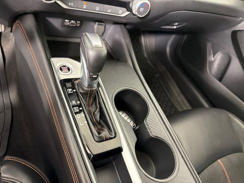 Used 2020 Nissan Altima 2.5 SR FWD image 16