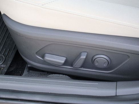Used 2025 Hyundai Sonata SEL FWD image 12