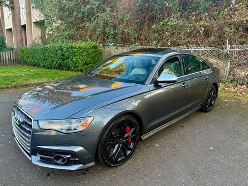 Used 2017 Audi S6 Prestige AWD/4WD image 3