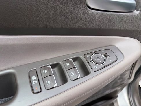 Used 2020 Hyundai Santa Fe SEL AWD/4WD image 17