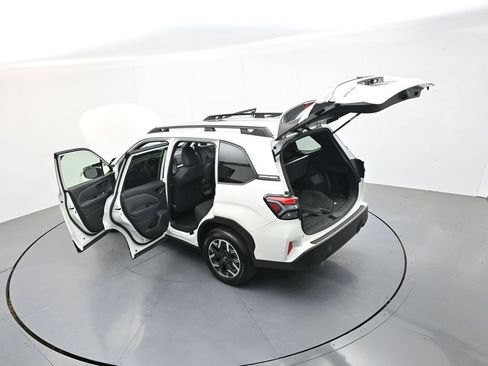Used 2025 Subaru Forester Premium w/ Convenience Package #1 AWD/4WD image 44